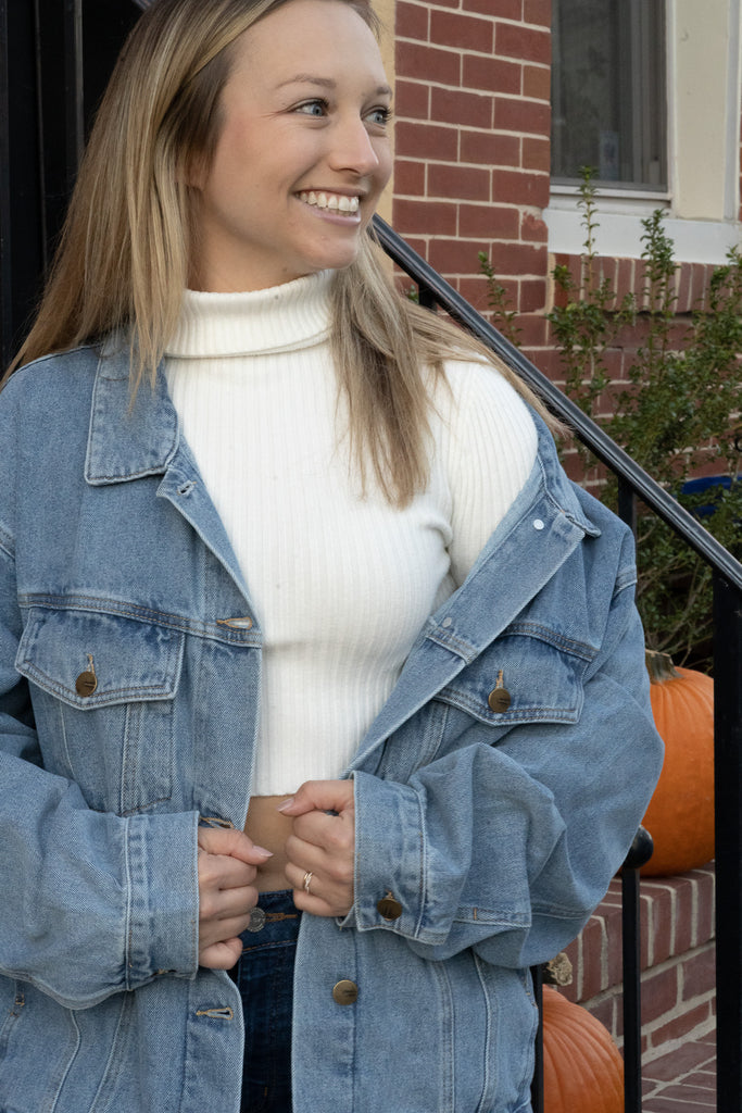 White Cropped Turtleneck